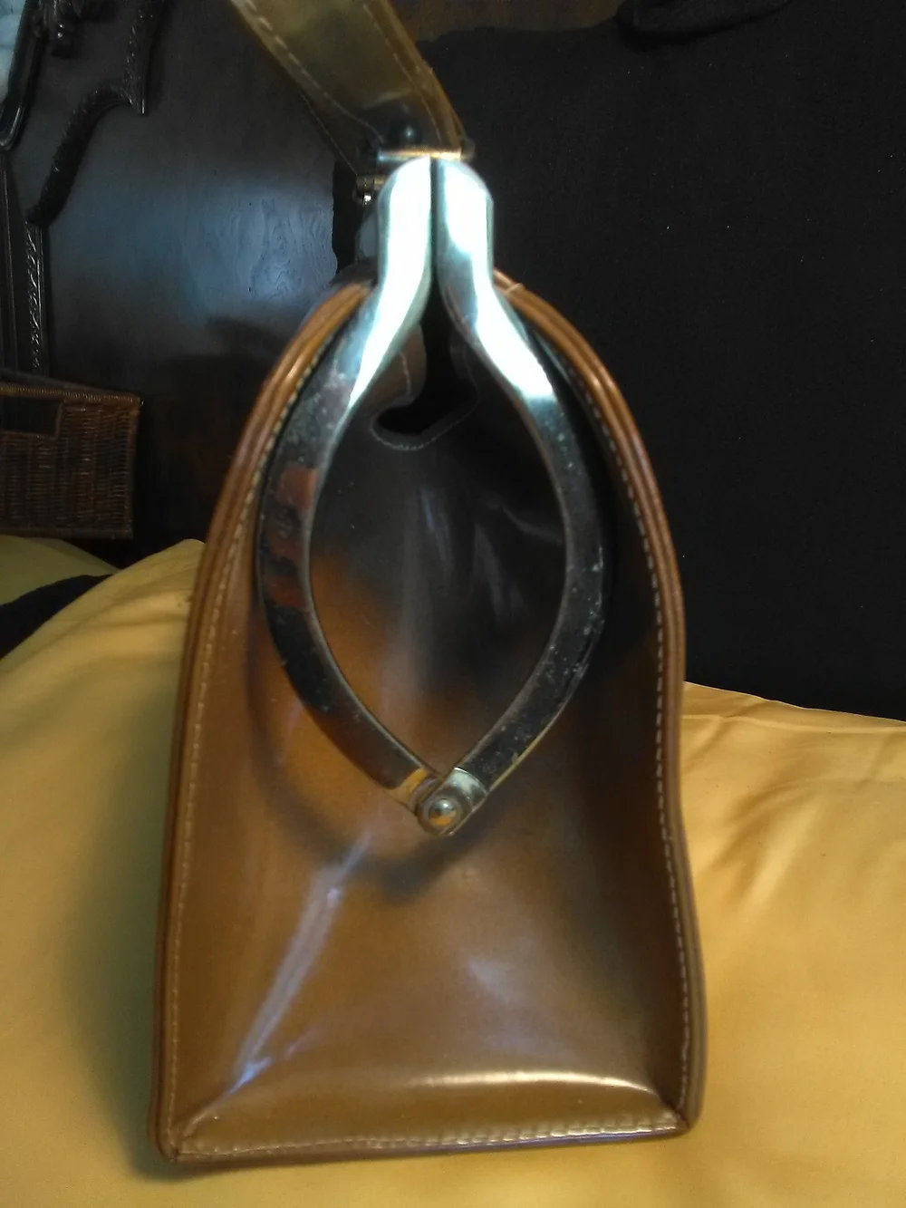 ANTIQUE LEATHER Tan Classic Structured Top-Handle HANDBAG (USA) READ DESCRIPTION